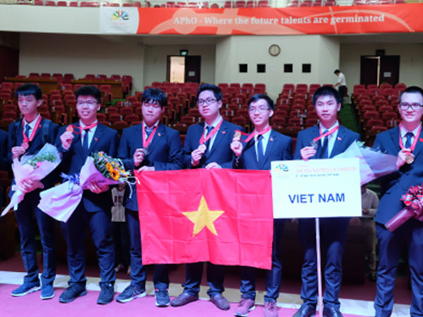 Việt Nam giành 4 huy chương Vàng Olympic Vật lý châu Á 2018