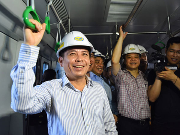 Bộ trưởng Giao thông: 'Đường sắt Cát Linh - Hà Đông êm hơn đường sắt quốc gia'