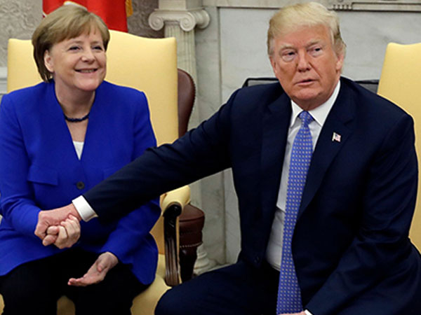 Tổng thống Trump từng cho Thủ tướng Merkel xem phòng ngủ