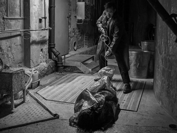 Cannes 2018: Hàng trăm người rời khỏi rạp vì cảnh phim 'bắn bay đầu trẻ con'