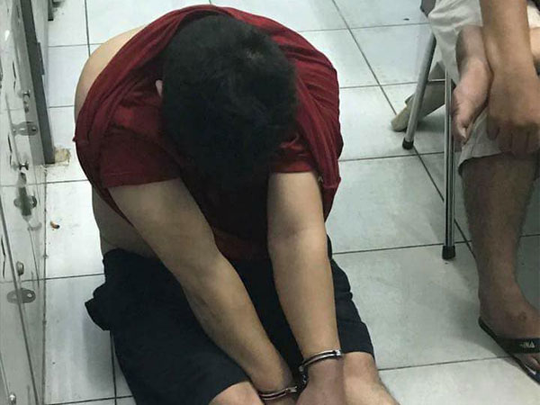 Họp báo chính thức vụ băng trộm đâm thương vong 5 hiệp sĩ, công bố danh tính 2 nghi can
