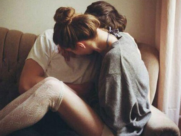 Không nên 'yêu' khi... trời mưa gió, sấm sét?