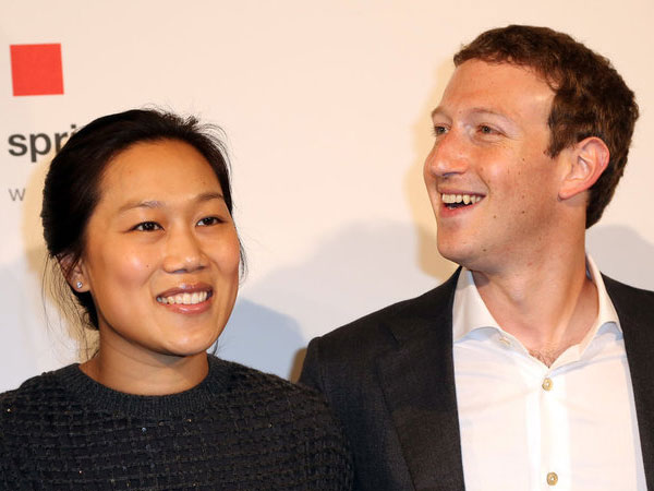 Mark Zuckerberg đã giúp Facebook thống trị thế giới thế nào