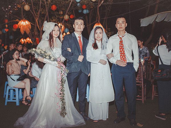 Sinh viên báo chí tổ chức triển lãm không gian cưới thập niên 80s, 90s ngay giữa lòng Hà Nội