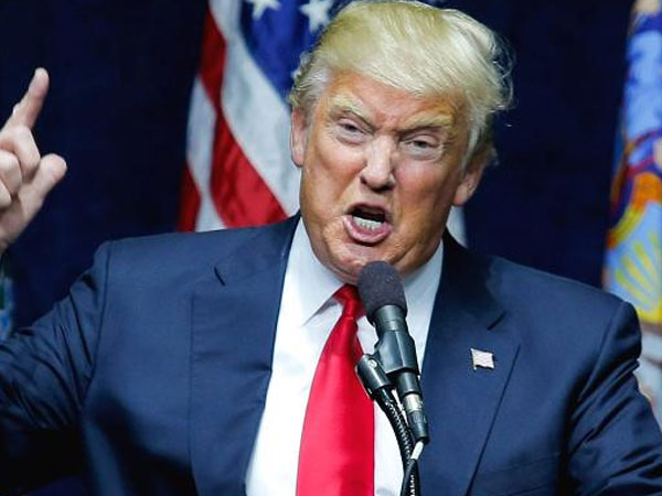Trump giận dữ săn lùng ‘kẻ phản bội’ trong Nhà Trắng