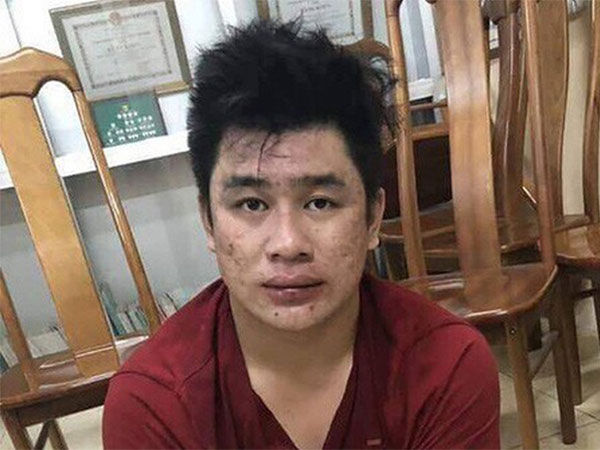 Cha mẹ ly hôn, nghi can đâm chết 2 'hiệp sĩ' Sài Gòn sống với bà nội bị bệnh tim từ nhỏ
