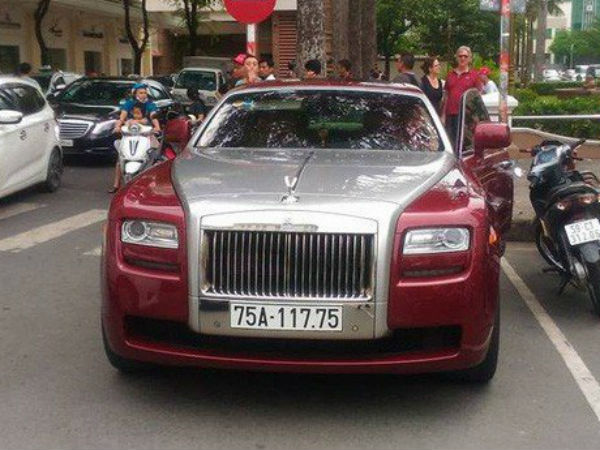 Đại gia Huế chơi Rolls-Royce Ghost biển ngũ quý 1 hơn 11 tỷ đồng