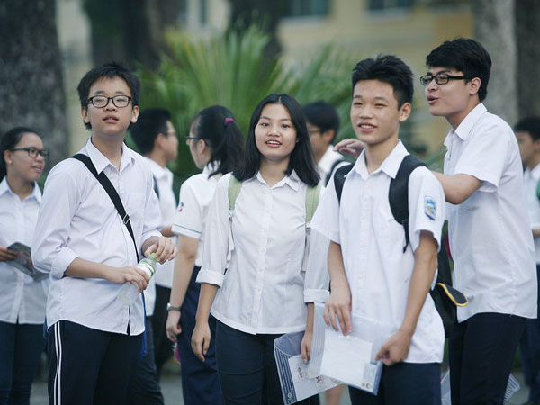 Học sinh Hà Nội 'chạy sô' ôn thi vào lớp 10