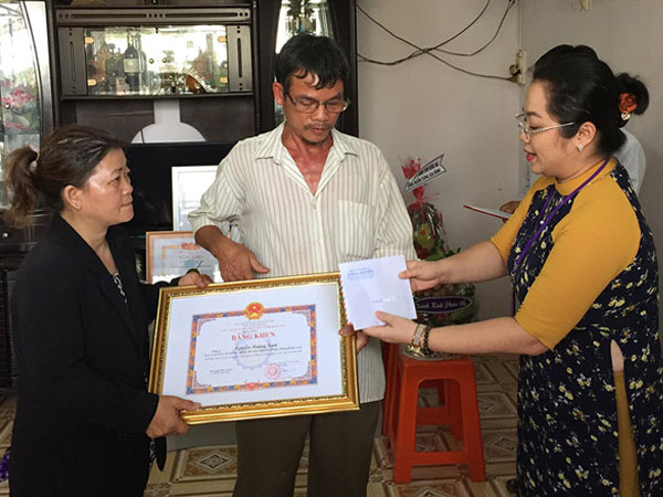 Truy tặng bằng khen cho 'hiệp sĩ' trong vụ trộm xe SH ở Sài Gòn