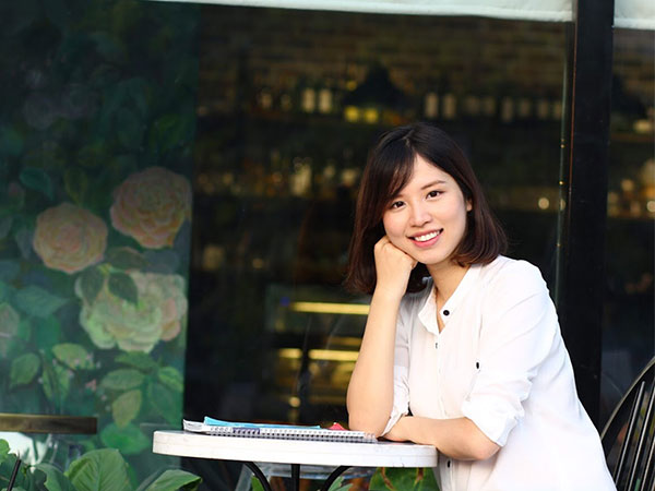 Em họ Hương Giang Idol cao 1,69 m giỏi tiếng Anh, là giảng viên ĐH