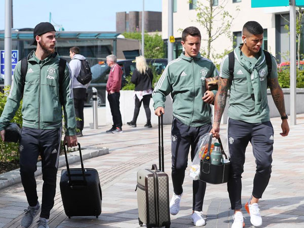 Sao MU rầm rập đổ bộ London đại chiến Chelsea