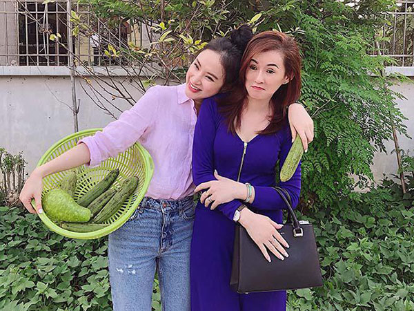 Đâu chỉ biết khoe vòng 3, Angela Phương Trinh cũng có những điều đáng yêu riêng