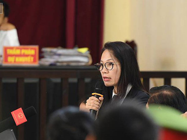 Hy hữu trong vụ xét xử BS Lương: Chuyên gia bị 'cấm', luật sư đành hỏi 'người ngoài'