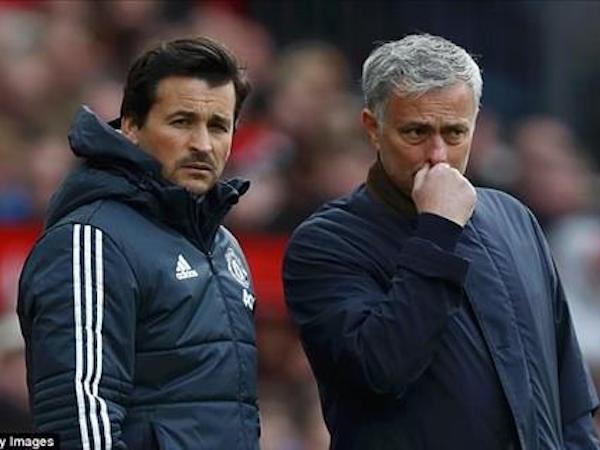 Mourinho đăng tin tuyển dụng trợ lý mới
