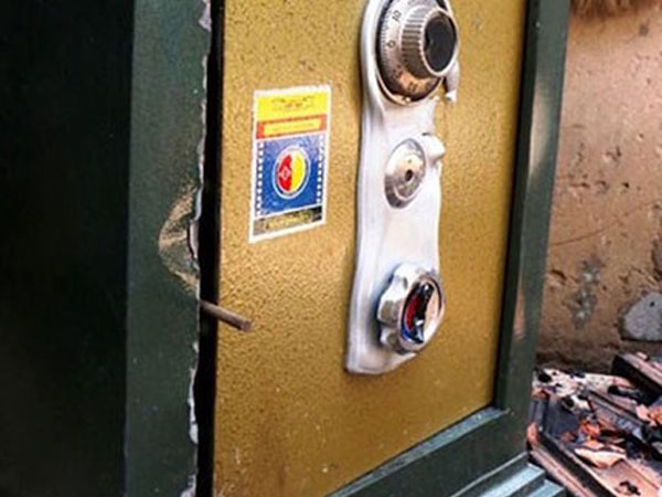 Nam kế toán chiếm đoạt 1,1 tỷ đồng rồi phóng hỏa đốt tủ đựng tiền