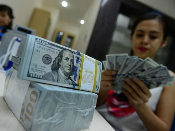 Tỉ giá trung tâm tăng lên 22.590 đồng 'ăn' một USD