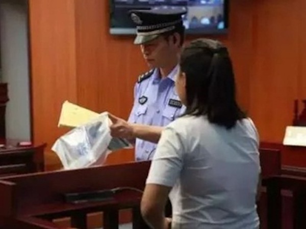 Trung Quốc xử tù người phụ nữ chế tạo bom để cướp ngân hàng