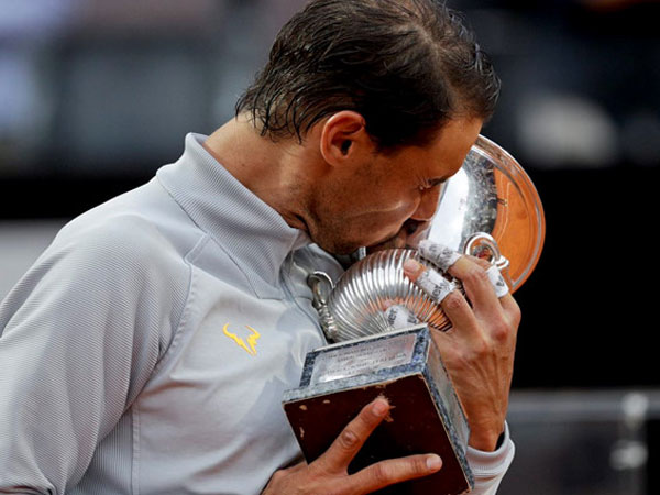 Nadal lần thứ 8 vô địch Rome Masters, trở lại số 1 thế giới