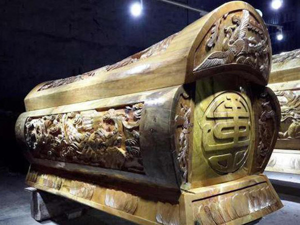 Ngôi mộ đế vương đáng sợ bậc nhất Trung Quốc, 1 chiếc quan tài đoạt 7 mạng người
