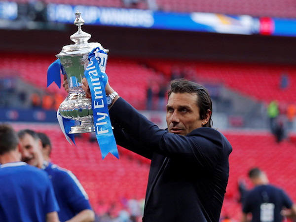 Sắp rời đi, Conte vẫn hiến kế để Chelsea mạnh hơn trong tương lai