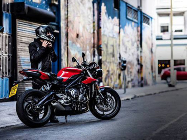'Chiến binh đường phố' Triumph Street Triple 2018 dính lỗi bị thu hồi