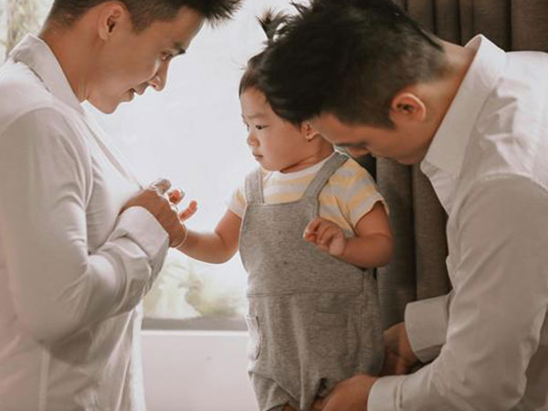 Khao khát có con thành hiện thực của hai chàng trai Cần Thơ sống trong cảnh 'hồn bướm thân sâu'