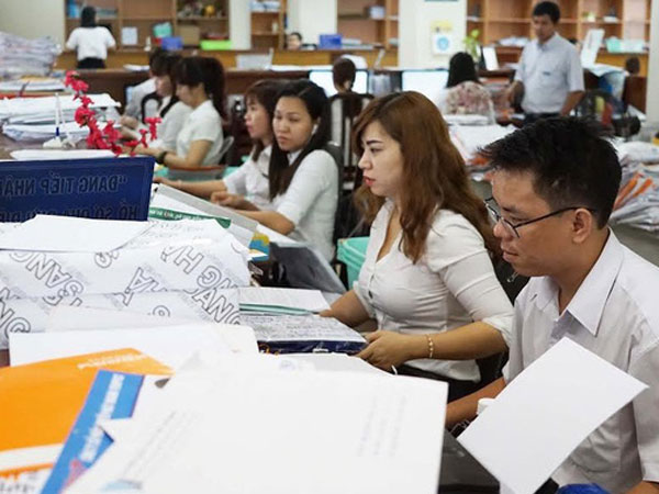 Mất hơn 800 tỷ đồng một năm nuôi 63.000 công chức 'thừa'