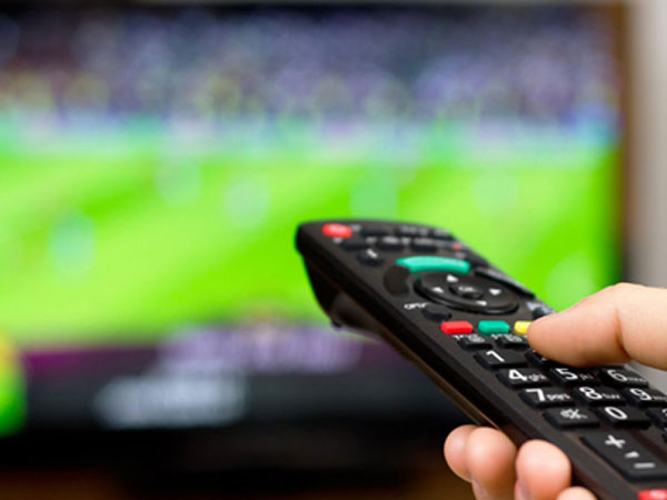 Người Việt đợi bản quyền World Cup để mua thiết bị xem bóng đá