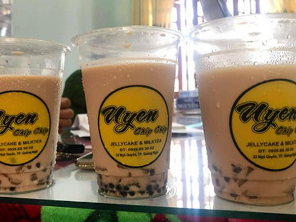 Tạm đình chỉ cơ sở bán trà sữa nghi gây ngộ độc cho học sinh