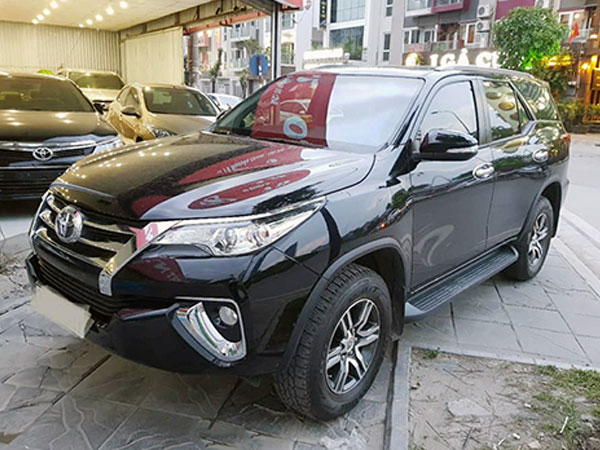 Vắng ôtô nhập khẩu, xe cũ được dịp tăng giá tại Việt Nam
