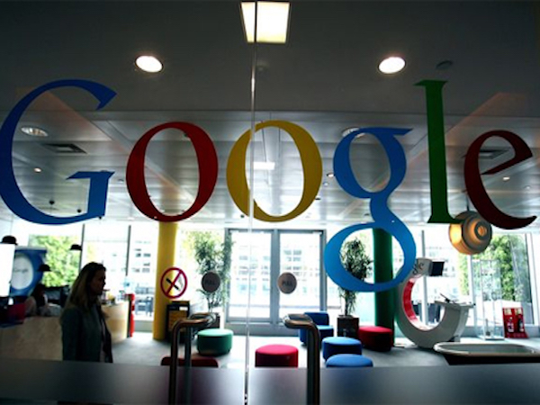 4,4 triệu người dùng iPhone kiện Google