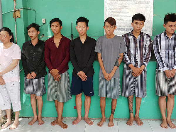 TPHCM: Mâu thuẫn khi cùng bán trái cây ở chợ, 2 con trai bênh mẹ đánh 2 tiểu thương nhập viện