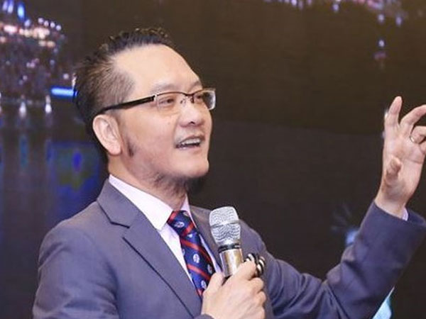 Chưa làm 'sếp' VFF, ông Liêng đã chê bầu Đức chỉ biết đi xin tiền