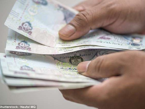 Người đàn ông Dubai ly dị vợ sau 15 phút kết hôn vì bố vợ quá mê tiền