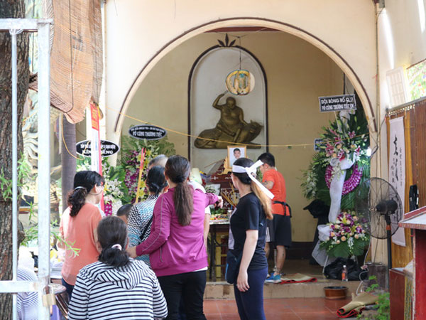 Phượt thủ tử vong tại Tà Năng – Phan Dũng được bạn quen qua mạng tới viếng: 'Tôi còn chưa gặp anh ấy một lần'