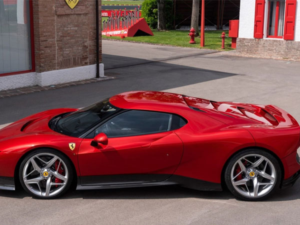 Siêu xe Ferrari SP38 duy nhất trên thế giới sắp trình làng