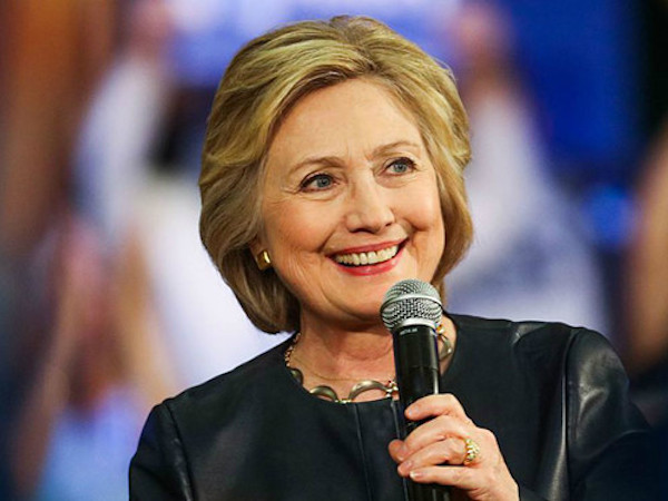 Bà Hillary Clinton nói muốn làm lãnh đạo Facebook