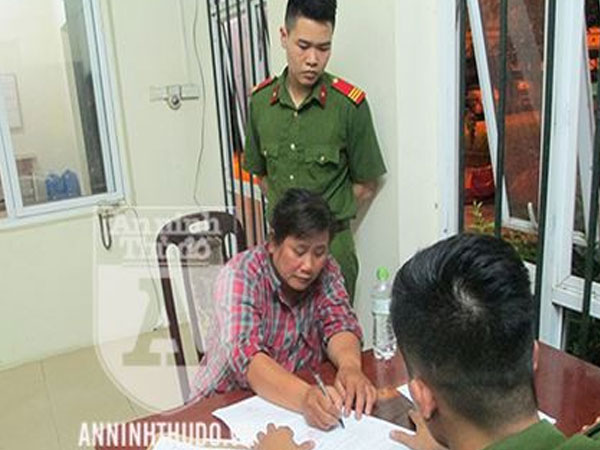 Hà Nội: Nữ quái táo tợn siết cổ lái xe ôm trong phòng trọ để cướp tài sản