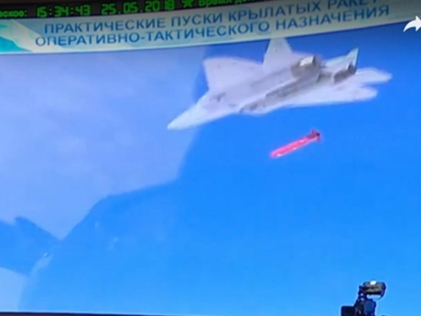 Nga công bố hình ảnh Su-57 phóng thử tên lửa tại Syria