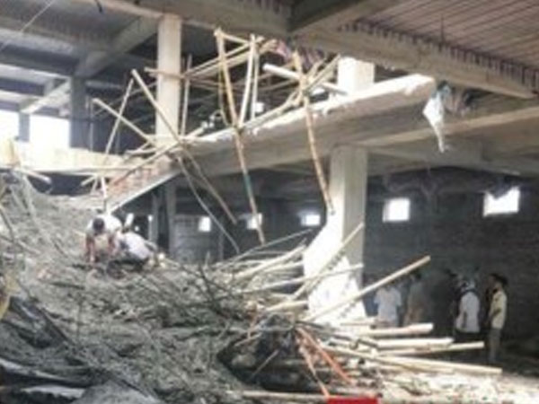 Nam Định: Sập giàn giáo công trình xây dựng, 1 người chết, nhiều người bị thương