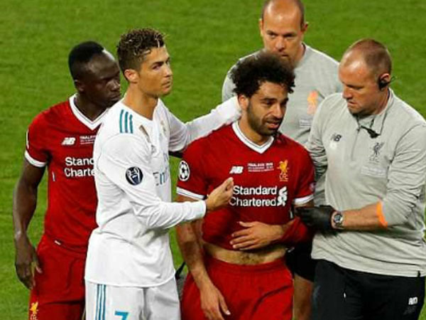 Salah trật khớp vai, có nguy cơ lỡ World Cup