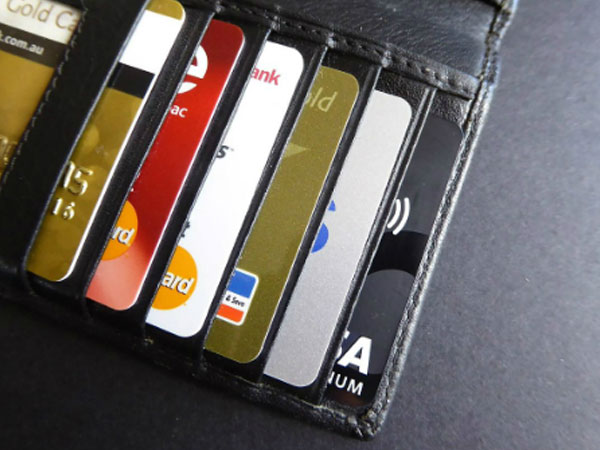 Tương lai vô định của chiếc thẻ nhựa trong thanh toán