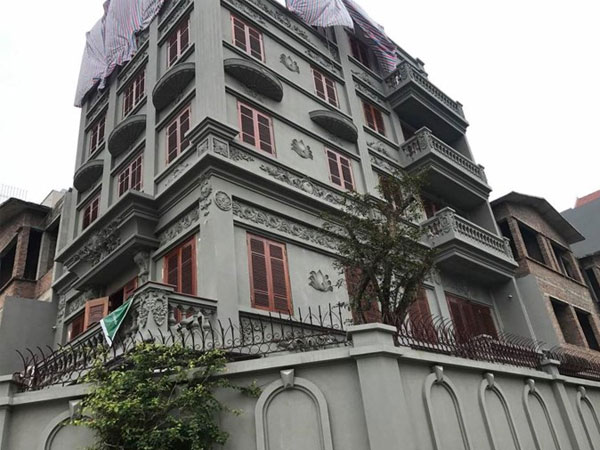 Vì sao dừng tháo dỡ biệt thư sai phép của gia đình cựu Tướng Hóa?