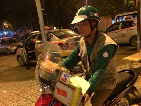 Ai cũng đều thấy xúc động khi đọc tâm sự của cô bạn có bố làm tài xế Grab Bike!