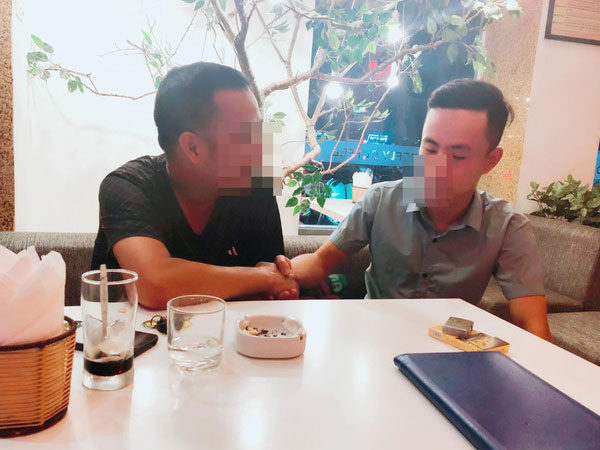 Con gái sốc đòi nghỉ học, người đàn ông đấm tài xế Grab phải lên tiếng xin lỗi và bồi thường