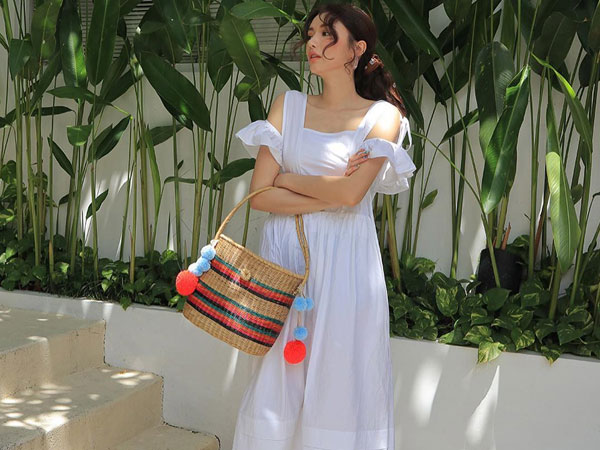 Diện loạt items họa tiết cầu vồng này, các nàng sẽ tỏa sáng rực rỡ hơn cả nắng hè