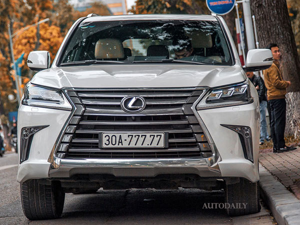 Lexus LX570 biển ngũ quý: Đẳng cấp đại gia, chơi xe hoành tráng