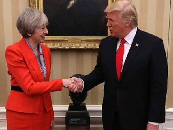Thủ tướng Anh đề nghị Trump tránh người biểu tình khi tới thăm