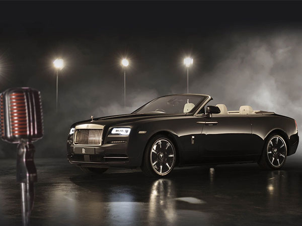 Chiếc Rolls-Royce Dawn đặc biệc có khả năng tự biến thành ban nhạc