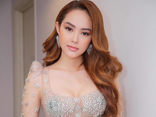 Cư dân mạng tranh cãi 'nảy lửa' khi Minh Hằng trở thành HLV The Face Vietnam 2018